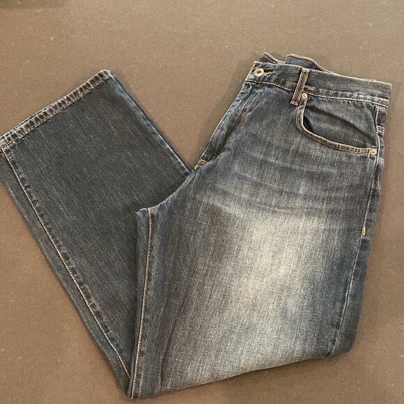 Calvin Klein Men’s RELAXED STRAIGHT Denim Distressed Jeans 38x30 - Picture 2 of 12